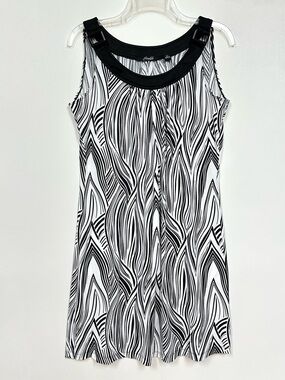 Essentials by Milano Halter - Sleeveless Dress • Black and White • Sz M • EUC